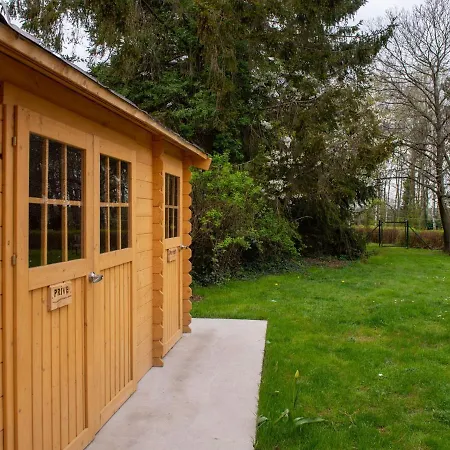 Holiday home Pleasant In Froidchapelle With Garden *