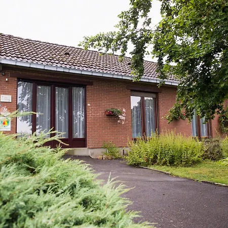 Pleasant In Froidchapelle With Garden Holiday home Cerfontaine