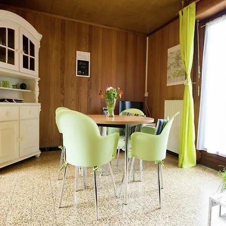 Peaceful Garden Hideaway