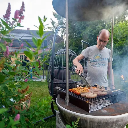 Peaceful Garden Hideaway Casa vacanze *