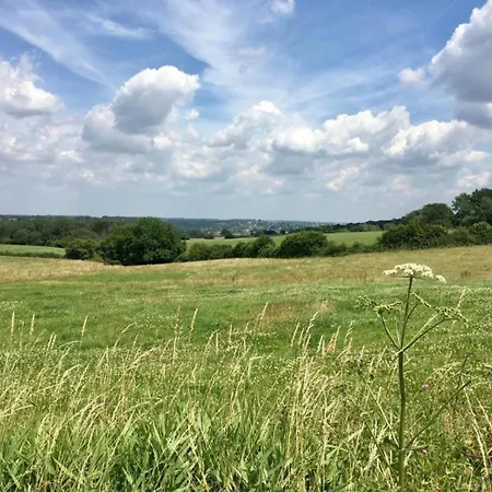 Peaceful Garden Hideaway Casa vacanze Cerfontaine